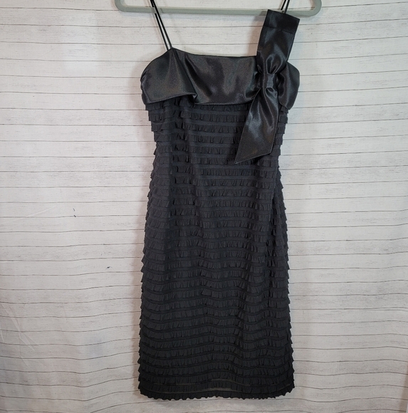 VINTAGE JOSEPH RIBKOFF RUFFLE TIERED LITTLE BLACK DRESS, W FRONT SATIN BOW, SZ 8 - Picture 2 of 14